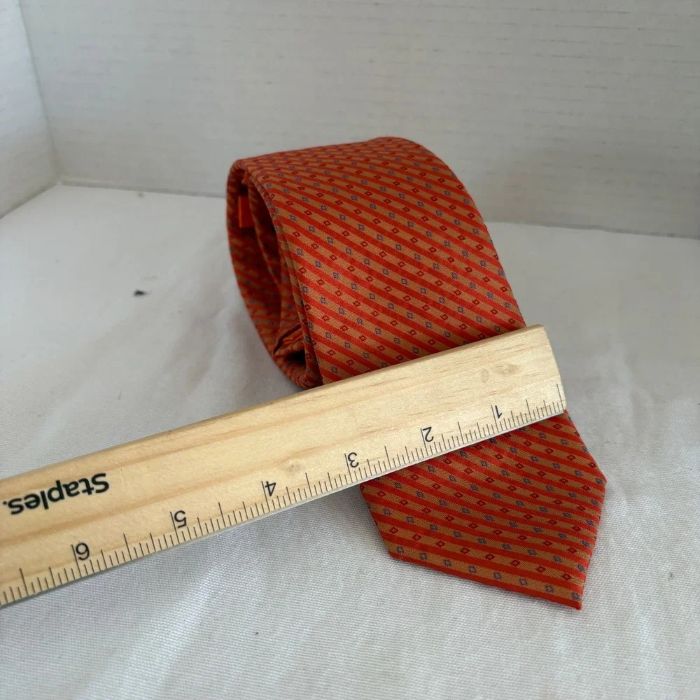 Tallia Mens Orange Red Striped Geometric 100% Silk Necktie 3.25 Inch 121148‎